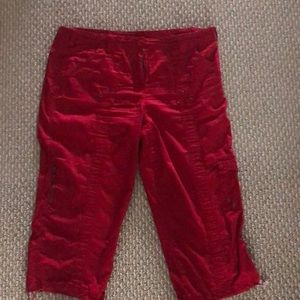 Red crop pants